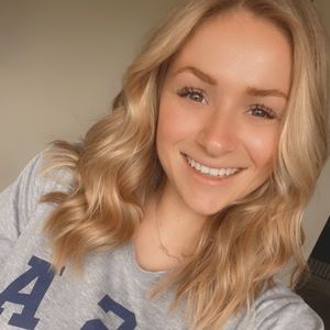 Meet your Posher, Halle